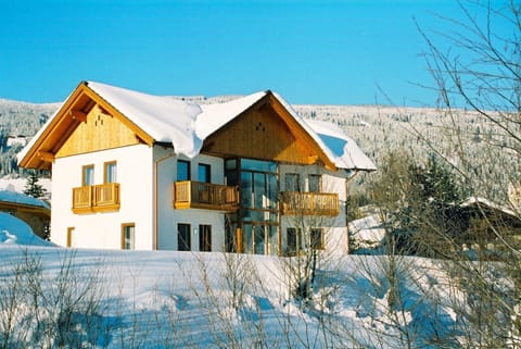 Facade/entrance, Winter
