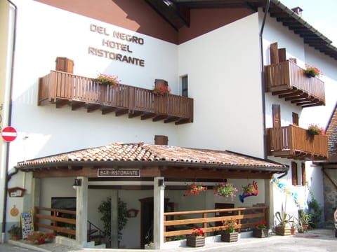 Property building, Facade/entrance