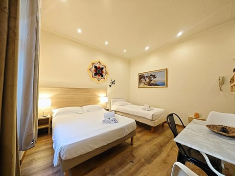 Bed, Photo of the whole room, Seating area, Bedroom, towels