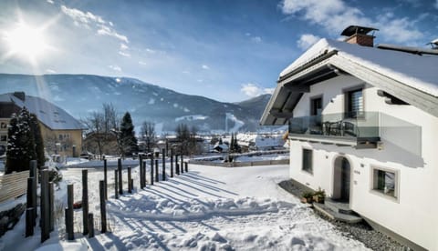 Winter, Garden, Balcony/Terrace, Mountain view
