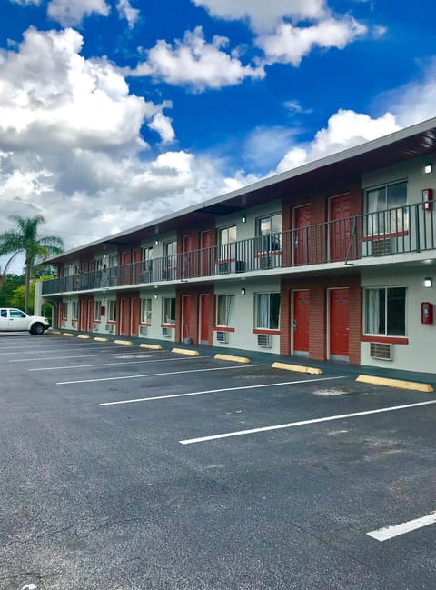 Bird's eye view, Floor plan