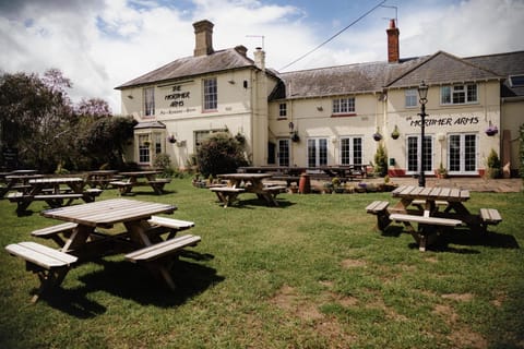 The Mortimer Arms Inn in Test Valley District