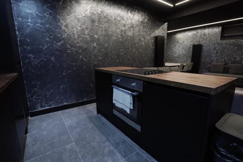 Nero Suite Sleeps Fourteen Apartment in Manchester