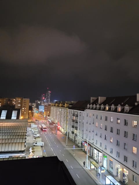 Night, Neighbourhood, Balcony/Terrace, Autumn, City view, Street view