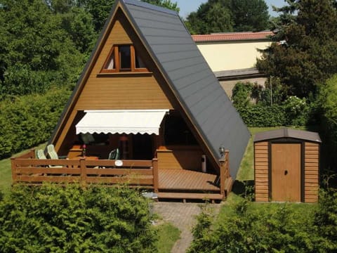 Property building, Day, Garden, Garden view