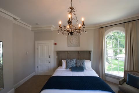 Serenity Inn Newport Inn in Newport