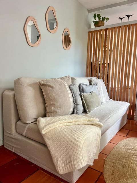 Bed, Living room, Seating area