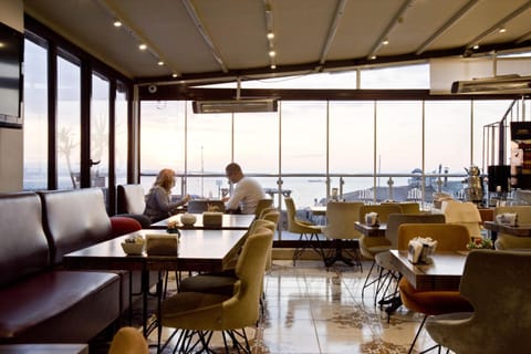 Banquet/Function facilities, Seating area, Breakfast