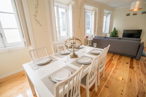 Communal lounge/ TV room, Living room, Decorative detail, Seating area, Dining area