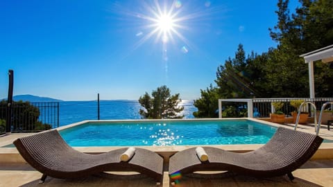 Patio, Day, Natural landscape, Hot Tub, Mountain view, Pool view, Sea view, Swimming pool, sunbed