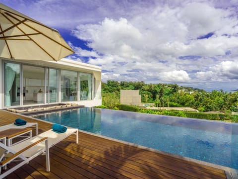 Patio, Kitchen or kitchenette, Swimming pool