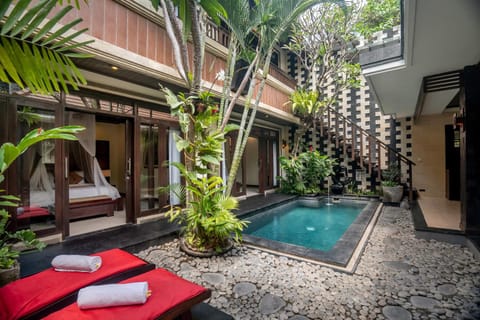 Garden, Bathroom, Coffee/tea facilities, Balcony/Terrace, Seating area, Dining area, Bedroom, Swimming pool