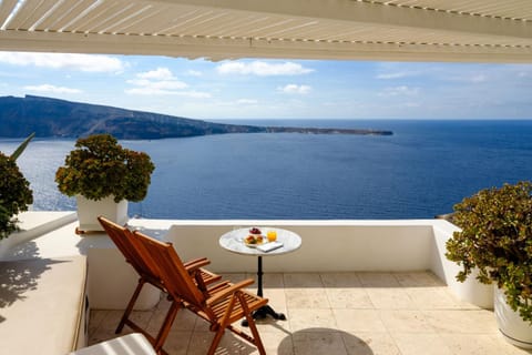 Fanari Villas Hotel in Oia