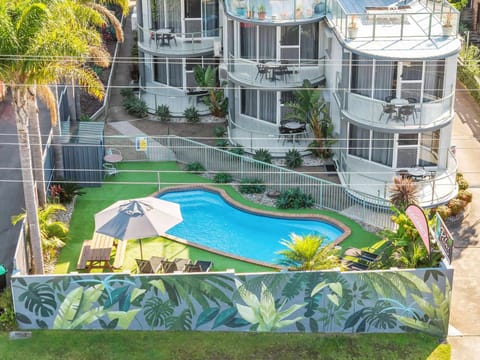 Property building, Patio, Day, Garden, Pool view, Swimming pool