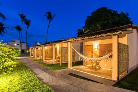Patio, Facade/entrance, Garden, Balcony/Terrace, Bedroom