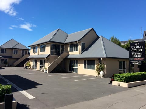 Property building, Day