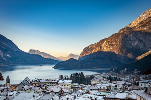 Natural landscape, Winter, City view, Lake view, Mountain view