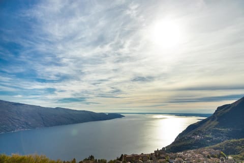 Day, Natural landscape, Lake view