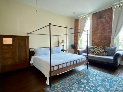 Eighteen-Ninety Sleepover Hotel in Indiana