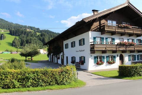 Pension Klausnerhof Bed and Breakfast in Salzburgerland