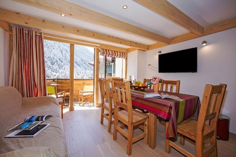 Résidence Grand Roc - Campanules 306 - Happy Rentals Apartment in Chamonix