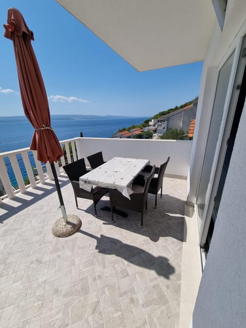 Balcony/Terrace, Seating area, Dining area, Sea view
