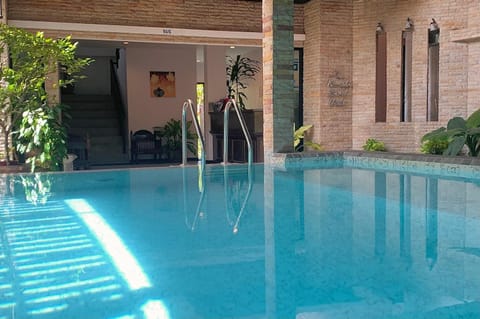 Swimming pool, Swimming pool