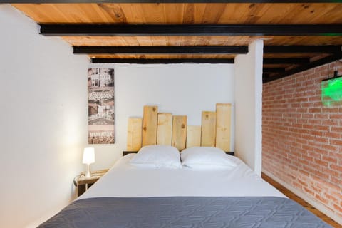 Atelier & Galerie Apartment in Cannes