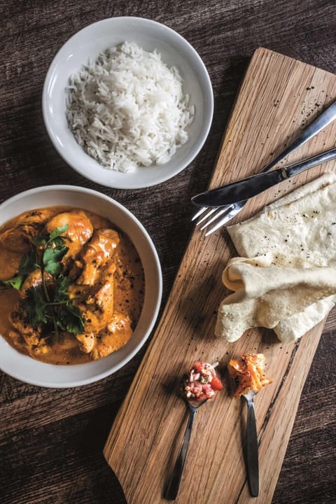 Restaurant/places to eat, Dining area, On site