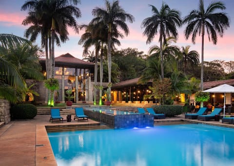 Property building, Facade/entrance, Day, Natural landscape, Garden, Garden view, Pool view, Swimming pool, Sunset, sunbed, wedding
