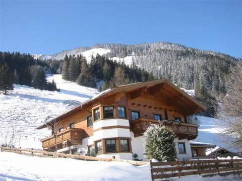 Property building, Winter