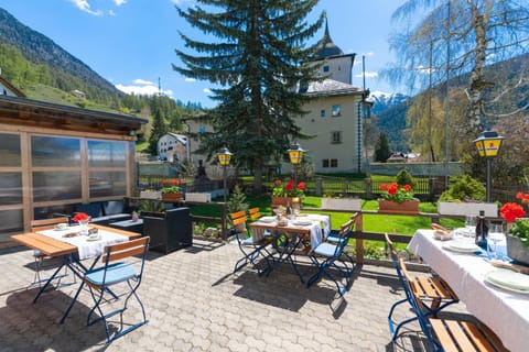 Day, Natural landscape, Garden, Mountain view