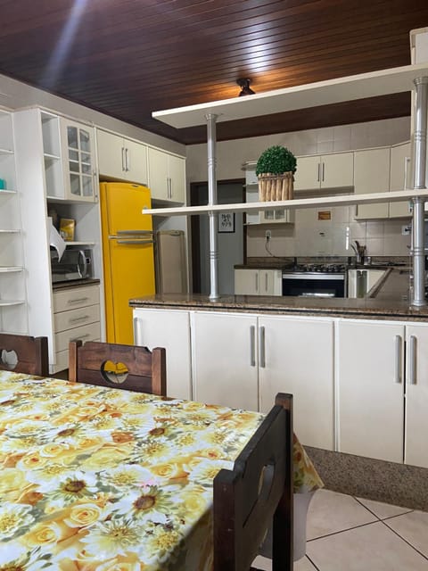 Pousada Temporada Hostel in Vila Canaa