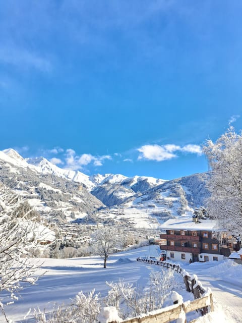 Property building, View (from property/room)