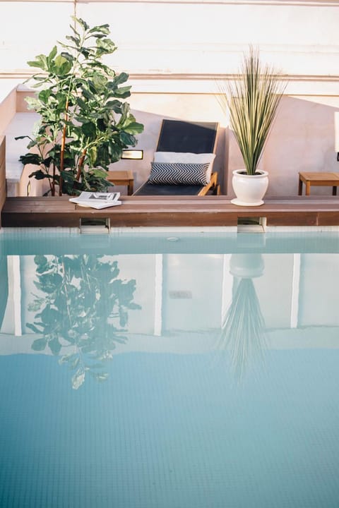 Swimming pool, Swimming pool