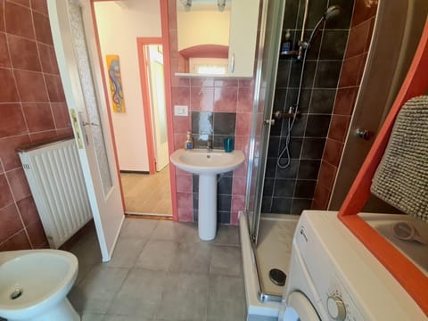 Shower, Toilet, Bathroom, bidet