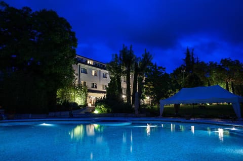 Night, Swimming pool, Swimming pool, Open Air Bath