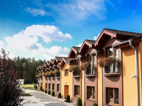 Property building, Spring, Day, Neighbourhood, Winter, Summer, Hiking, Autumn, On site, children, young children, older children, group of guests, Family