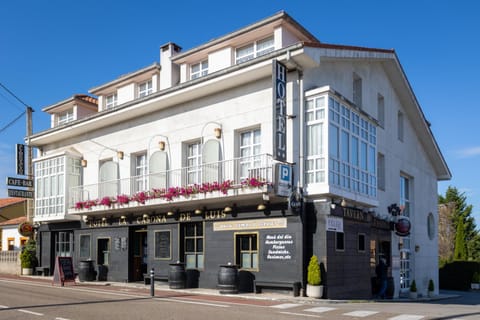 Property building, Location