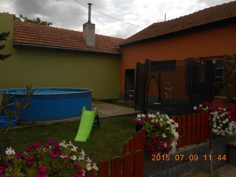 Facade/entrance, Swimming pool