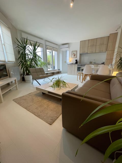 Appartement ,superbe terrasse 40m2 , vieux Lille , centre ville Apartment in Lille