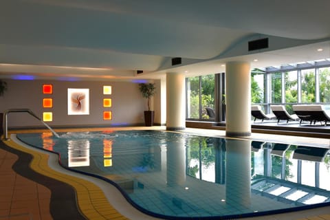 Spa and wellness centre/facilities, Pool view, Swimming pool