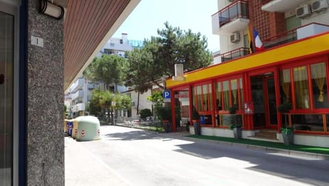 Property building, Facade/entrance