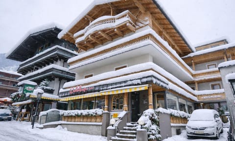 Property building, Winter