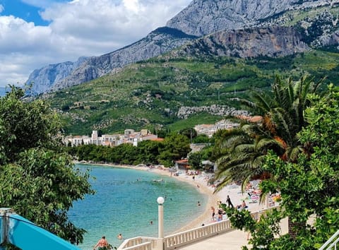 Vila Maslina Apartments mit Pool und Garten nahe am Strand Apartment in Tučepi