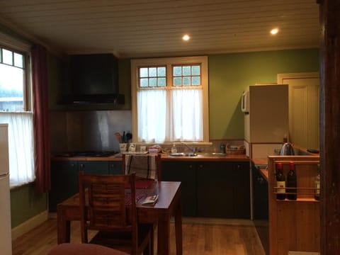 Tramway Cottage House in Strahan