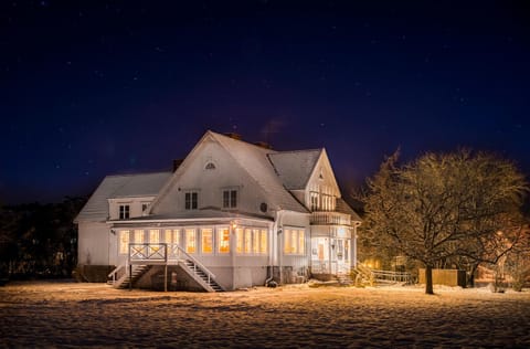 Property building, Night