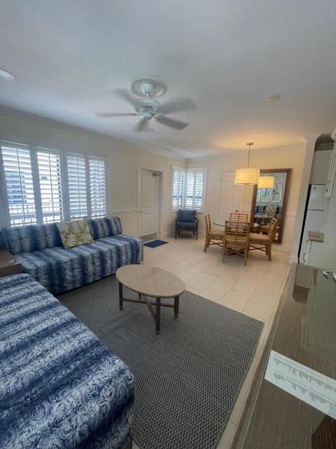 High Noon Beach Resort Hotel in Lauderdale-by-the-Sea