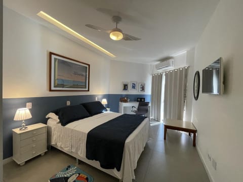 Bed, TV and multimedia, Photo of the whole room, Bedroom, towels, air conditioner