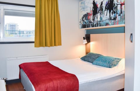 Bed, Photo of the whole room, Bedroom, bunk bed